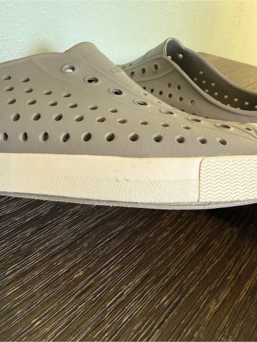 Native Jefferson Gray Slip-On Sneaker Sandals Big Kid Size 4 Outdoor Summer